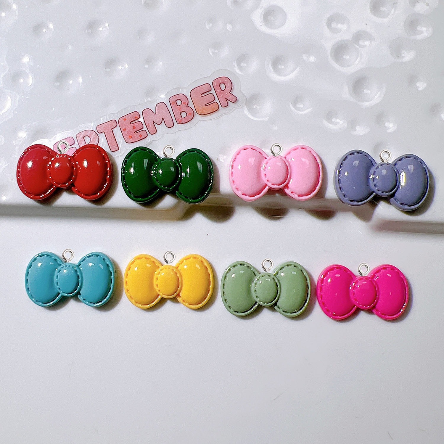 10Pcs Cute Cartoon Bowknot Res – обзор и цена Resin Art Necklace